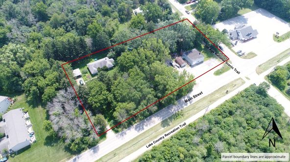 6 Main St, Delafield, WI 53018